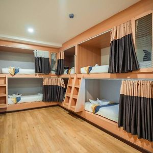 Bed 6-Bed Mixed Dormitory Room
